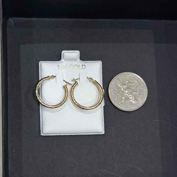 Kay- Hoop Earrings 14K Yellow Gold 20mm. Watch the VIDEO! - Picture 4 of 6